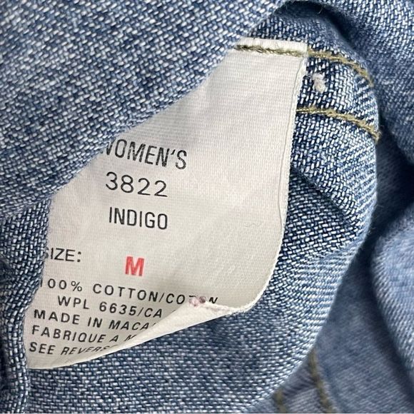 Woolrich Womens Denim Shirt Size Medium Button up Down Embroidered Evergreens - Picture 11 of 11